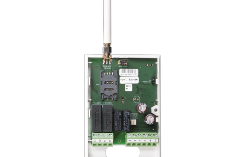 Aktuality / GD-04K Univerzálny GSM komunikátor a ovládač